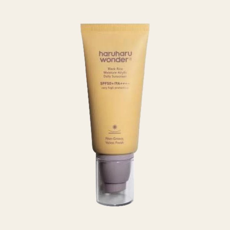 Haruharu Wonder Black Rice Moisture Airyfit Daily Sunscreen SPF50+ PA++++